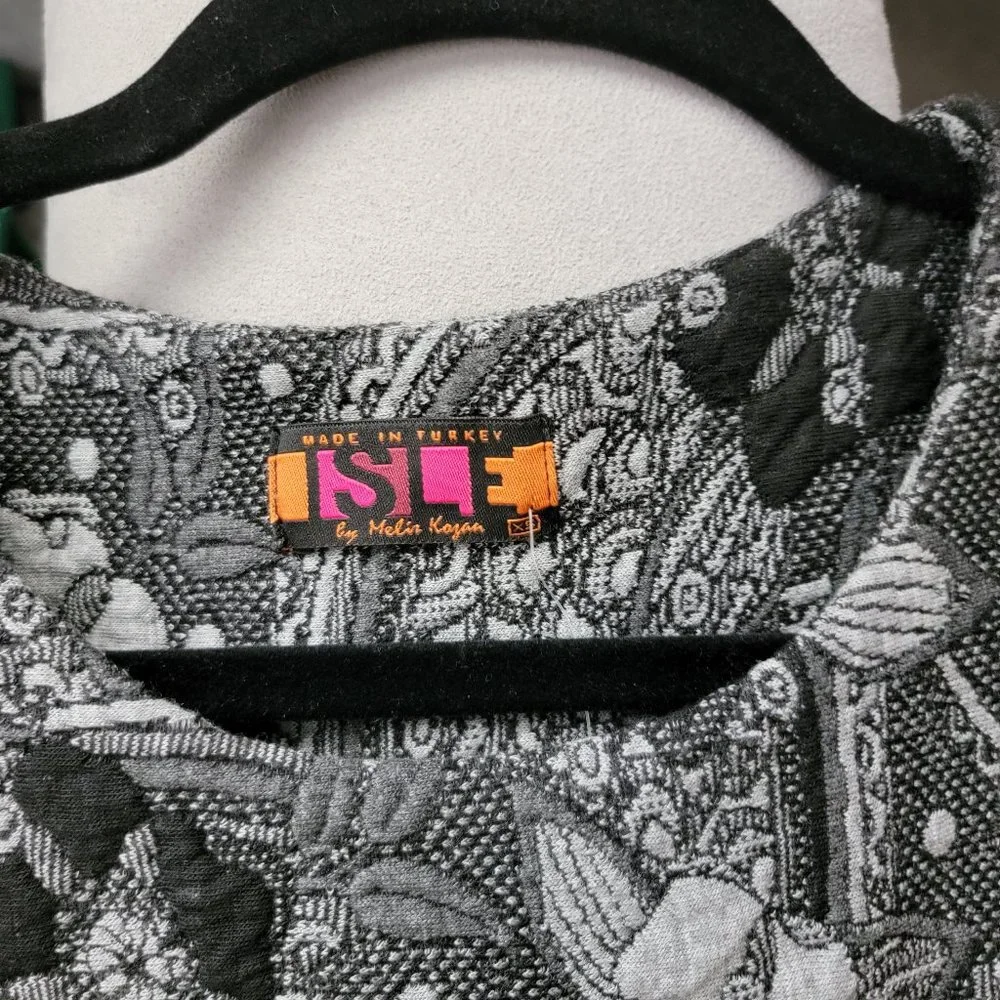 NWT Isle by Melis Kozan Fit & Flare Dress XS - Picture 3 of 4